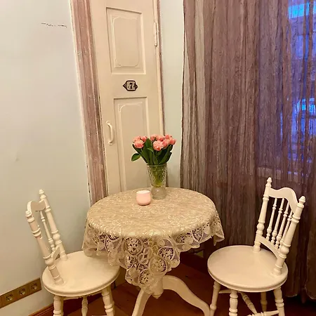 With A Historic Feel In The Center Apartment